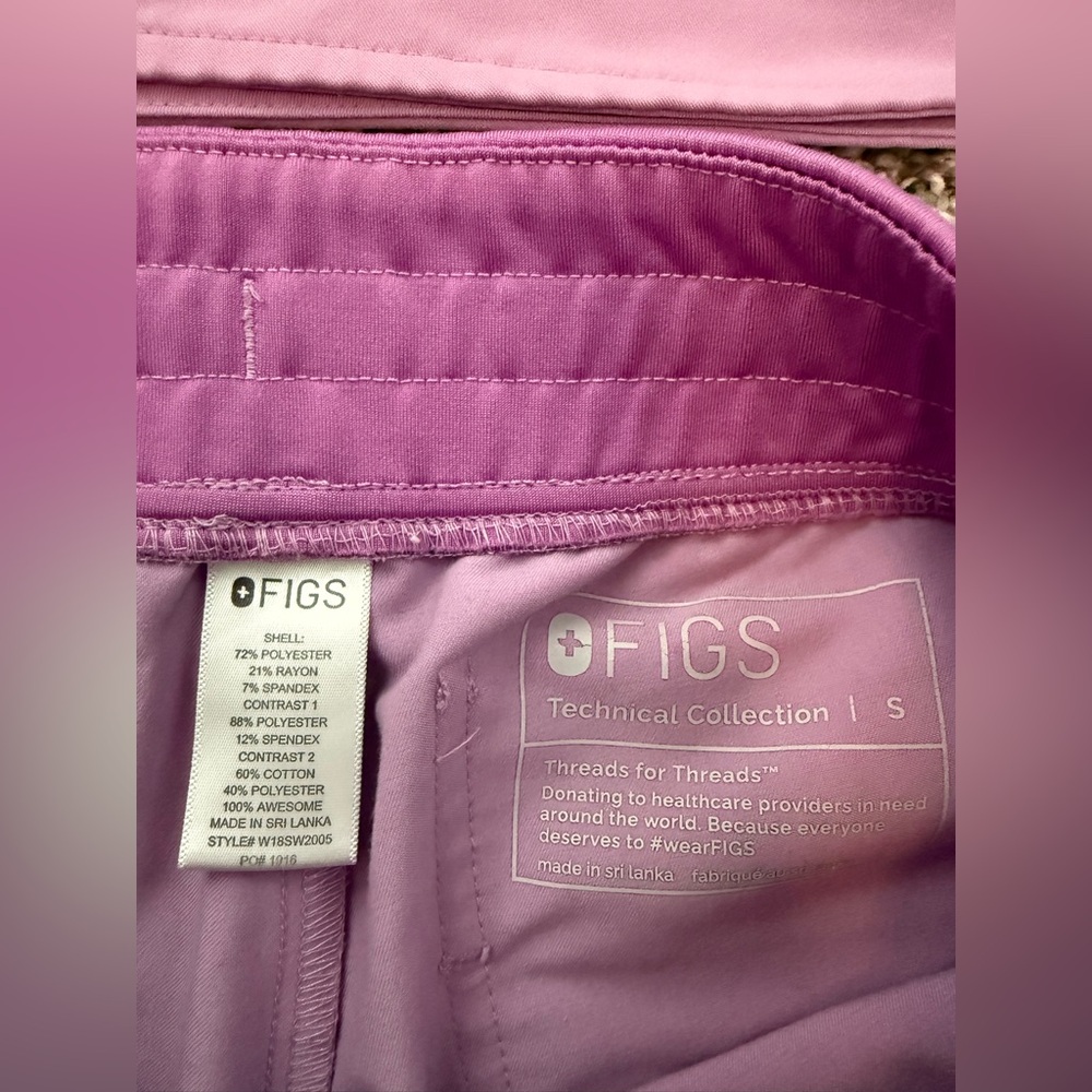 Figs Dusk Colored Scrub Set - Picture 2 of 3